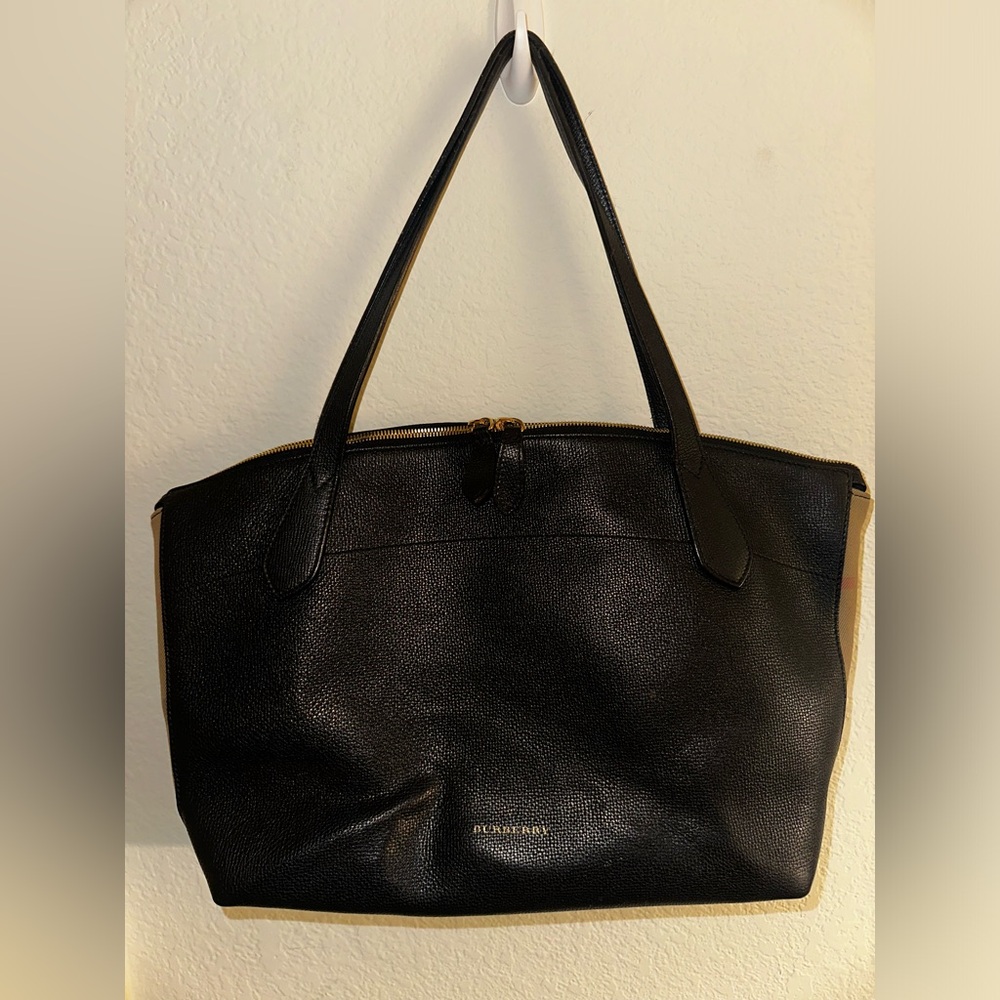 Black Burberry Welburn Bag